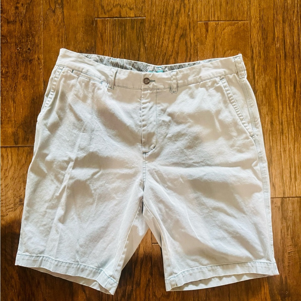 Tori Richard Men's Light Khaki Casual Shorts
